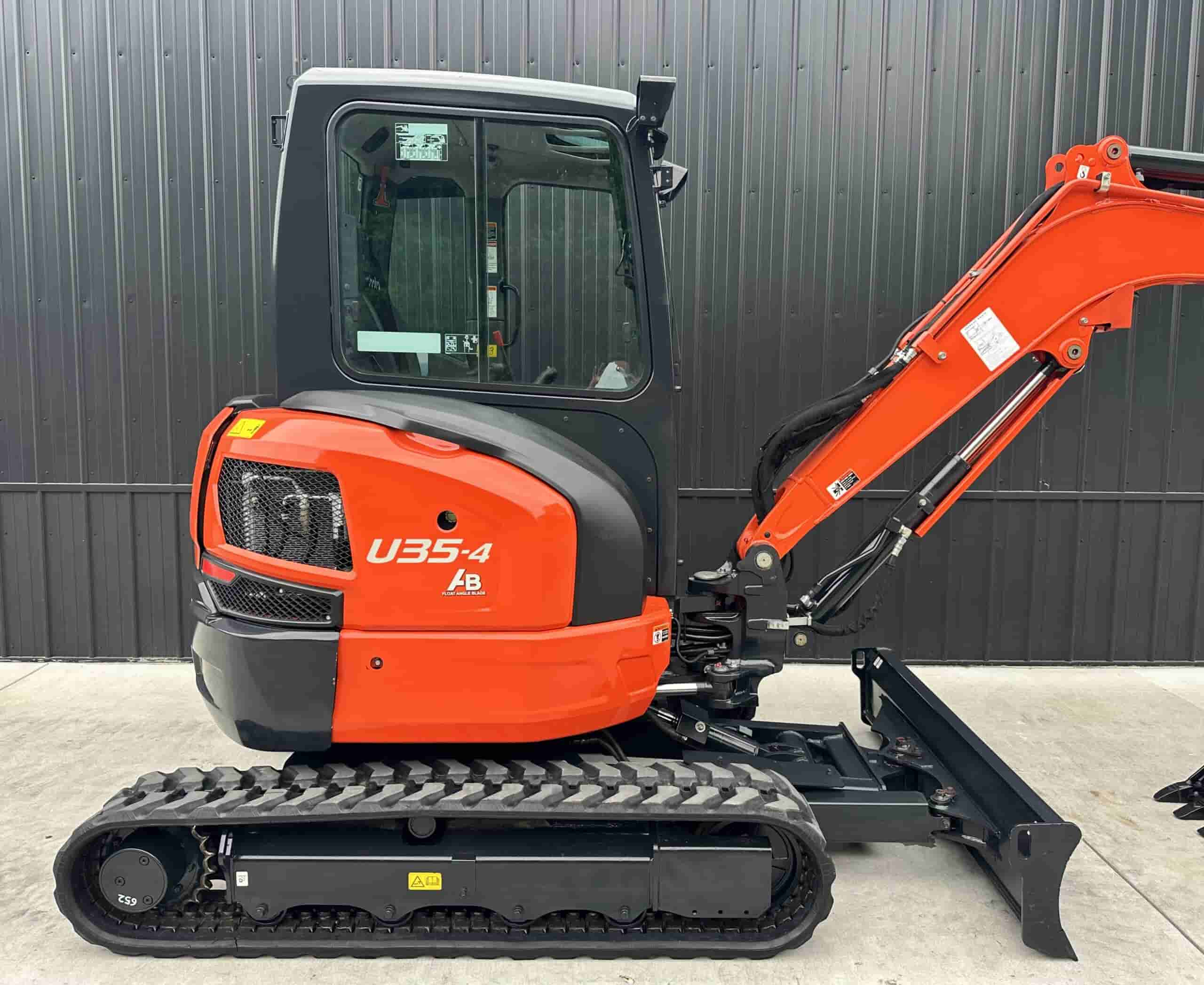 2020 KUBOTA U35-4
